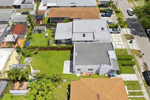 Купить виллу или дом в Майами, Флорида 2 спальни, 120.96м2, № 2067122 - фото 27