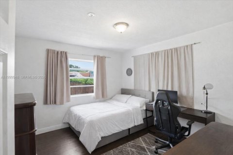 Купить виллу или дом в Майами, Флорида 2 спальни, 120.96м2, № 2067122 - фото 15