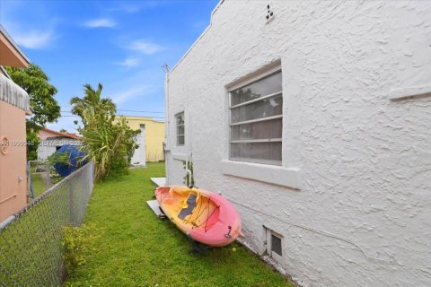 Купить виллу или дом в Майами, Флорида 2 спальни, 120.96м2, № 2067122 - фото 23