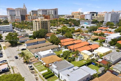 Купить виллу или дом в Майами, Флорида 2 спальни, 120.96м2, № 2067122 - фото 19