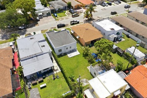 Купить виллу или дом в Майами, Флорида 2 спальни, 120.96м2, № 2067122 - фото 29