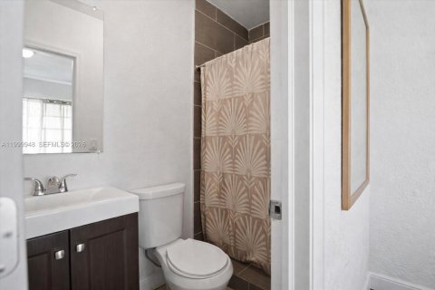 Купить виллу или дом в Майами, Флорида 2 спальни, 120.96м2, № 2067122 - фото 13