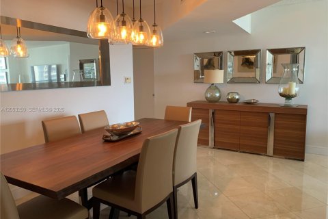 Condo in Aventura, Florida, 2 bedrooms  № 2066723 - photo 3