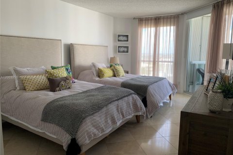 Condo in Aventura, Florida, 2 bedrooms  № 2066723 - photo 7
