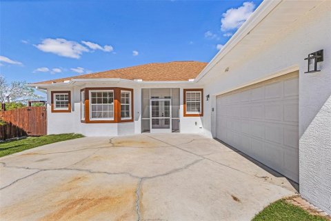 House in Lehigh Acres, Florida 4 bedrooms, 223.89 sq.m. № 1644374 - photo 21