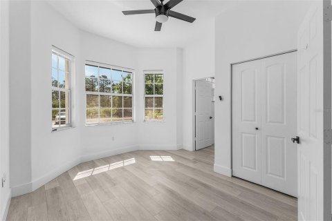 House in Lehigh Acres, Florida 4 bedrooms, 223.89 sq.m. № 1644374 - photo 8
