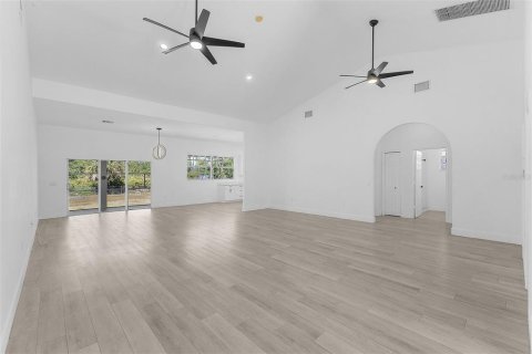 House in Lehigh Acres, Florida 4 bedrooms, 223.89 sq.m. № 1644374 - photo 11