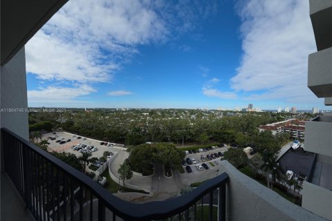 Снять в аренду кондоминиум в Форт-Лодердейл, Флорида 1 спальня, 93.37м2, № 1965770 - фото 24