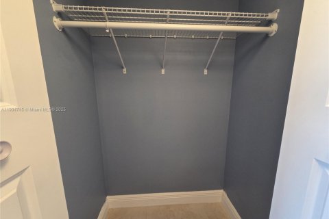 Снять в аренду кондоминиум в Форт-Лодердейл, Флорида 1 спальня, 93.37м2, № 1965770 - фото 19