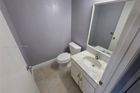 Снять в аренду кондоминиум в Форт-Лодердейл, Флорида 1 спальня, 93.37м2, № 1965770 - фото 12