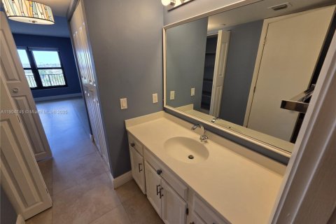 Снять в аренду кондоминиум в Форт-Лодердейл, Флорида 1 спальня, 93.37м2, № 1965770 - фото 18