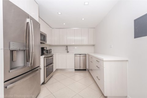 Купить кондоминиум в Майами-Бич, Флорида 2 спальни, 97.36м2, № 2002510 - фото 4