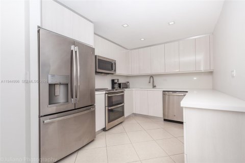 Купить кондоминиум в Майами-Бич, Флорида 2 спальни, 97.36м2, № 2002510 - фото 6