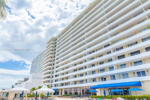 Купить кондоминиум в Майами-Бич, Флорида 2 спальни, 97.36м2, № 2002510 - фото 20