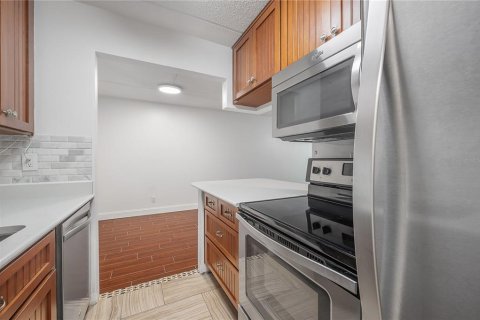 Condo in Tampa, Florida, 2 bedrooms  № 1783202 - photo 9