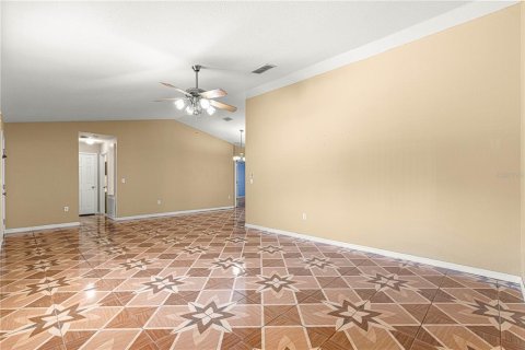 Casa en venta en Summerfield, Florida, 2 dormitorios, 175.03 m2 № 1587547 - foto 9