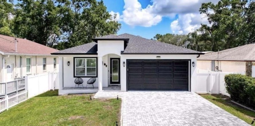 Villa ou maison à Tampa, Floride 3 chambres, 159.79 m2 № 2379580