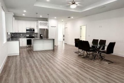 Villa ou maison à louer à Tampa, Floride: 3 chambres, 159.79 m2 № 2379580 - photo 8