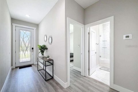 Villa ou maison à louer à Tampa, Floride: 3 chambres, 159.79 m2 № 2379580 - photo 2