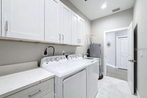 Villa ou maison à louer à Tampa, Floride: 3 chambres, 159.79 m2 № 2379580 - photo 25