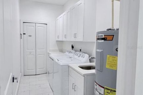 Villa ou maison à louer à Tampa, Floride: 3 chambres, 159.79 m2 № 2379580 - photo 24