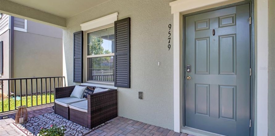 Casa en Land O' Lakes, Florida 3 dormitorios, 151.15 m2 № 2096602