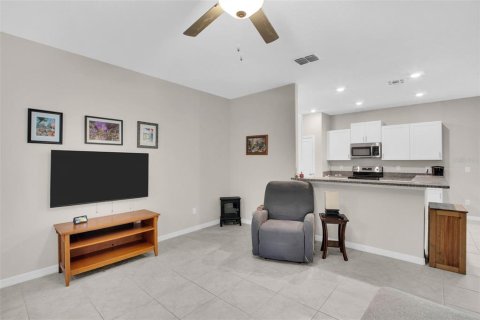 Casa en venta en Land O' Lakes, Florida, 3 dormitorios, 151.15 m2 № 2096602 - foto 5