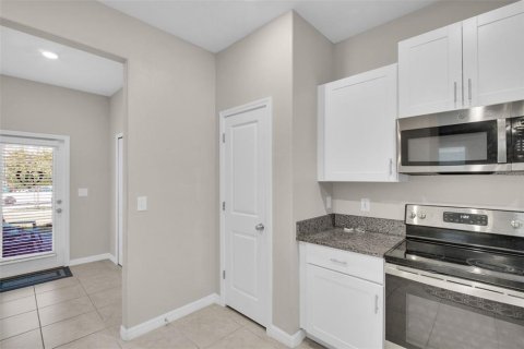Casa en venta en Land O' Lakes, Florida, 3 dormitorios, 151.15 m2 № 2096602 - foto 13