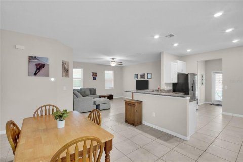Casa en venta en Land O' Lakes, Florida, 3 dormitorios, 151.15 m2 № 2096602 - foto 9