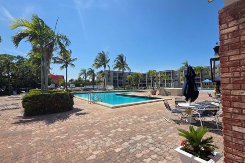 Condo in Dania Beach, Florida, 1 bedroom № 2175818 - photo 26