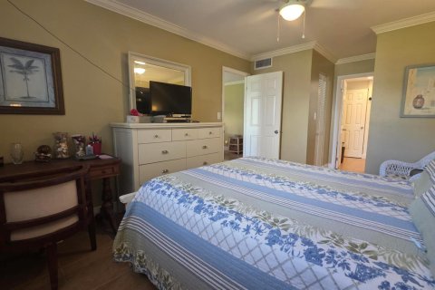 Condo in Dania Beach, Florida, 1 bedroom № 2175818 - photo 18