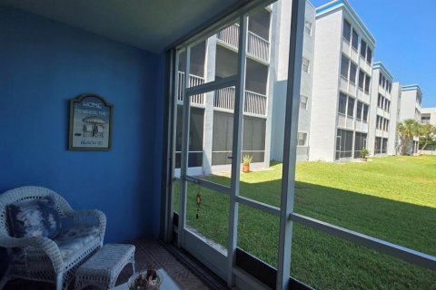 Condo in Dania Beach, Florida, 1 bedroom № 2175818 - photo 13