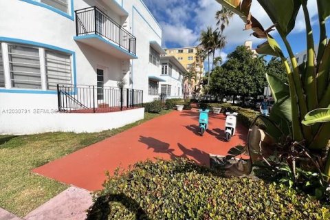 Casa en alquiler en Miami Beach, Florida, 46.45 m2 № 2253219 - foto 26