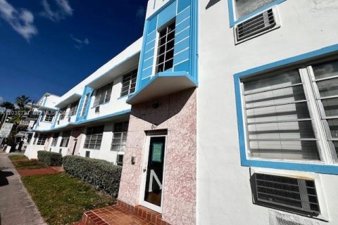 Casa en alquiler en Miami Beach, Florida, 46.45 m2 № 2253219 - foto 27