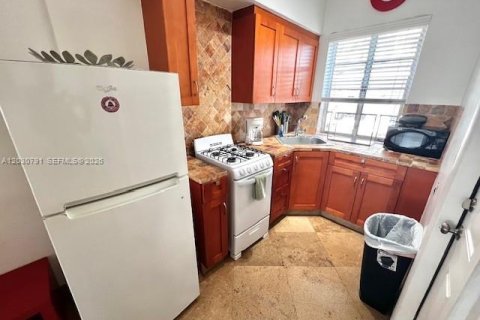 Casa en alquiler en Miami Beach, Florida, 46.45 m2 № 2253219 - foto 9