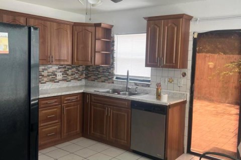 House in Boynton Beach, Florida 4 bedrooms, 137.77 sq.m. № 2192076 - photo 4