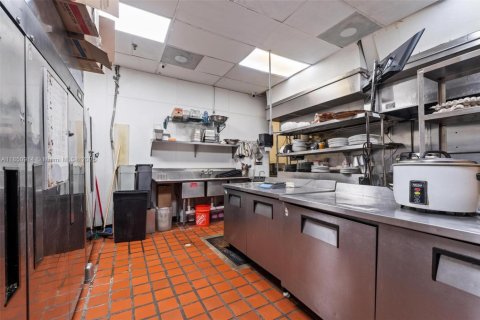 Propiedad comercial en venta en Miami, Florida № 1855220 - foto 21