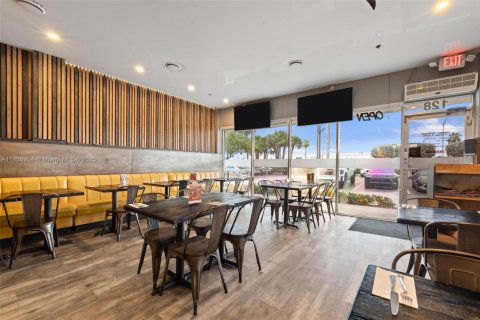 Propiedad comercial en venta en Miami, Florida № 1855220 - foto 4