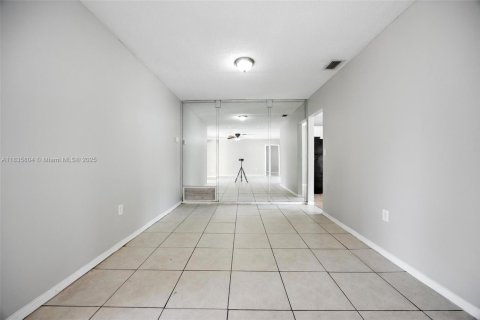 Купить виллу или дом в Санрайз, Флорида 3 спальни, 146.79м2, № 1950016 - фото 23