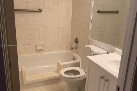 Condominio en alquiler en Pembroke Pines, Florida, 2 dormitorios, 88.54 m2 № 1958678 - foto 10
