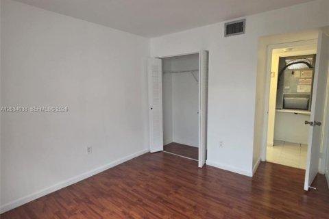Copropriété à louer à Miami, Floride: 2 chambres, 92.9 m2 № 2084512 - photo 21