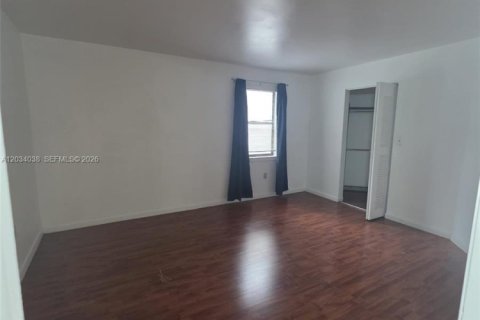 Copropriété à louer à Miami, Floride: 2 chambres, 92.9 m2 № 2084512 - photo 19