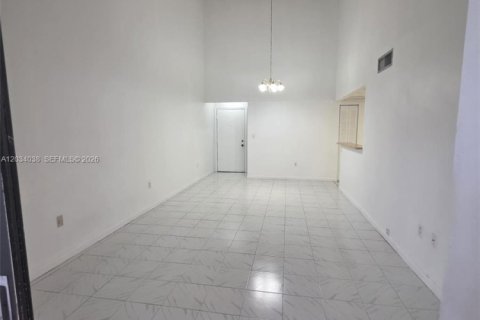 Copropriété à louer à Miami, Floride: 2 chambres, 92.9 m2 № 2084512 - photo 12