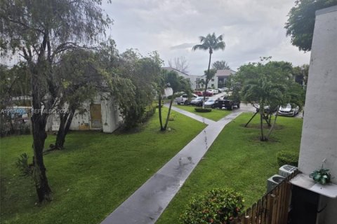 Copropriété à louer à Miami, Floride: 2 chambres, 92.9 m2 № 2084512 - photo 7