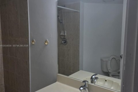 Copropriété à louer à Miami, Floride: 2 chambres, 92.9 m2 № 2084512 - photo 11