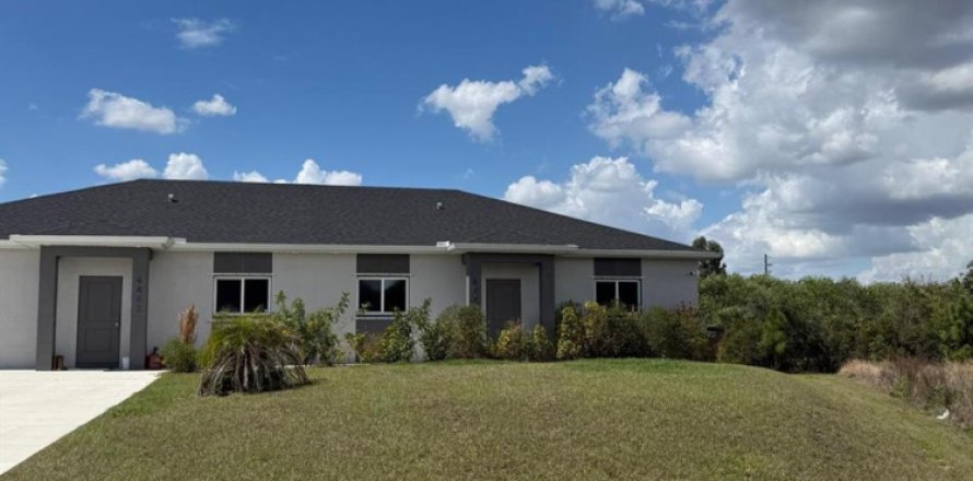 Townhouse in Lehigh Acres, Florida 3 bedrooms, 234.3 sq.m. № 2084009