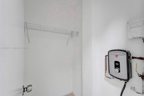 Appartement à louer à North Miami, Floride: 1 chambre, 72.93 m2 № 2264194 - photo 13