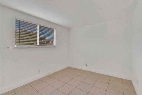 Appartement à louer à North Miami, Floride: 1 chambre, 72.93 m2 № 2264194 - photo 3