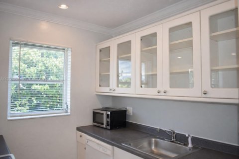Copropriété à louer à Fort Lauderdale, Floride: 1 chambre, 63.17 m2 № 2032790 - photo 12
