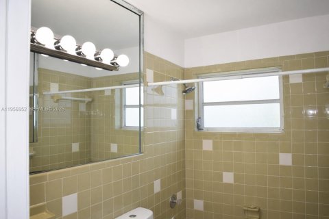 Copropriété à louer à Fort Lauderdale, Floride: 1 chambre, 63.17 m2 № 2032790 - photo 10
